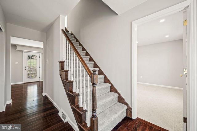 800 DOWLIN FORGE RD RD, Downingtown, PA 19335