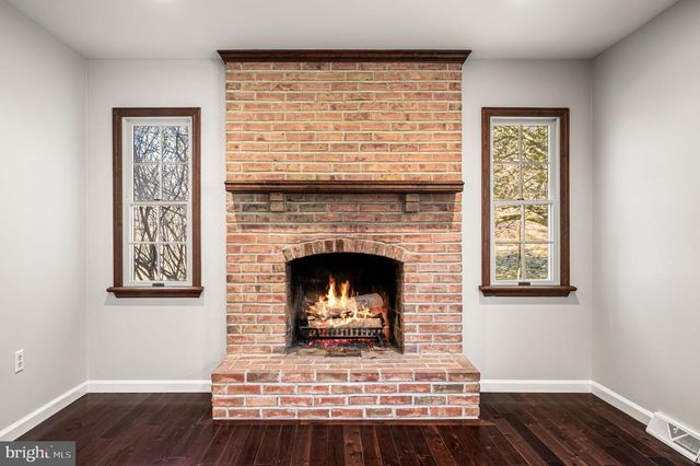 800 DOWLIN FORGE RD RD, Downingtown, PA 19335