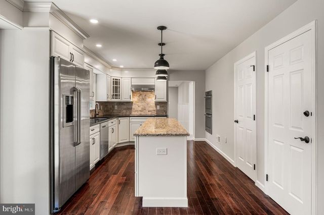 800 DOWLIN FORGE RD RD, Downingtown, PA 19335