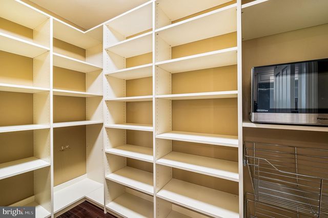 800 DOWLIN FORGE RD RD, Downingtown, PA 19335