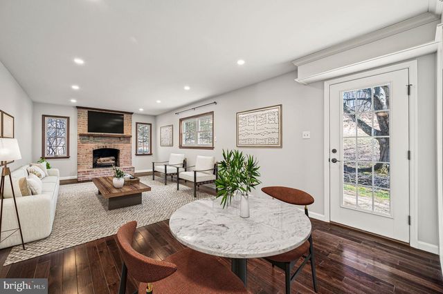 800 DOWLIN FORGE RD RD, Downingtown, PA 19335