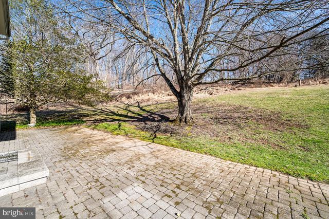 800 DOWLIN FORGE RD RD, Downingtown, PA 19335