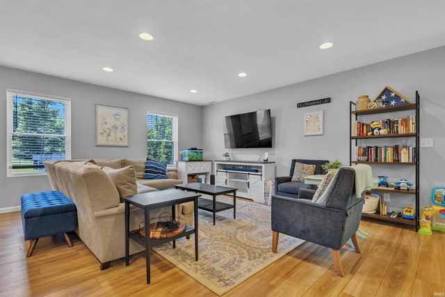 5510 W Redbud Drive, Ellettsville, IN 47429