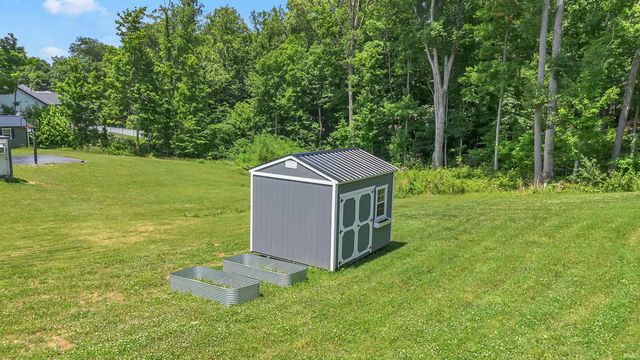 5510 W Redbud Drive, Ellettsville, IN 47429