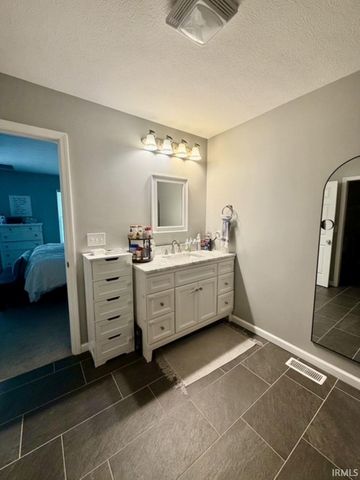 5510 W Redbud Drive, Ellettsville, IN 47429