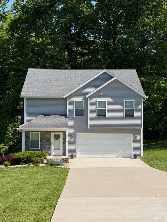 5510 W Redbud Drive, Ellettsville, IN 47429