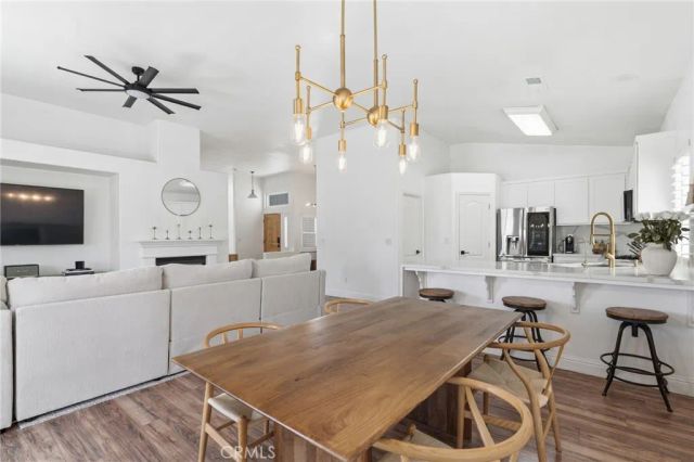 1740 N McKelvy Avenue, Clovis, CA 93619