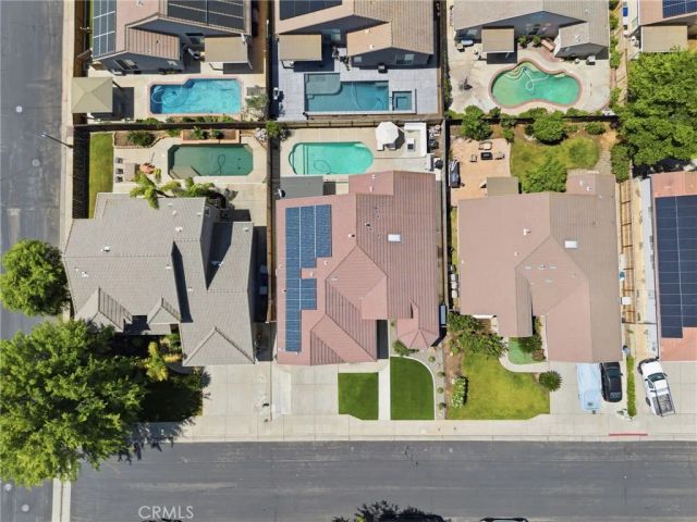 1740 N McKelvy Avenue, Clovis, CA 93619