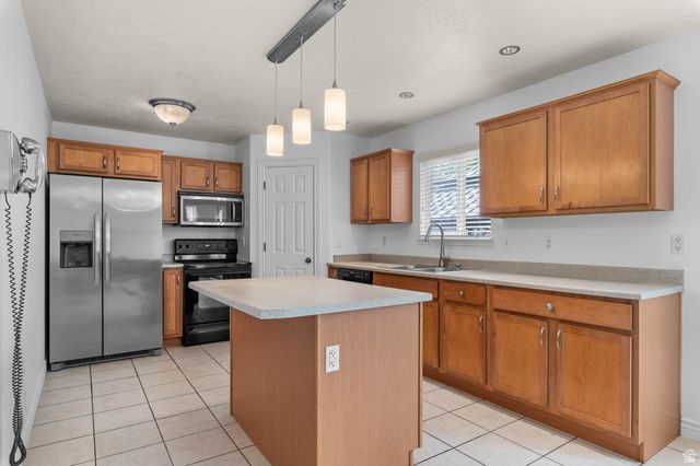 6262 S WALLER LN, West Jordan, UT 84081