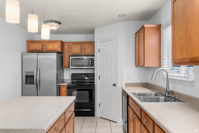 6262 S WALLER LN, West Jordan, UT 84081