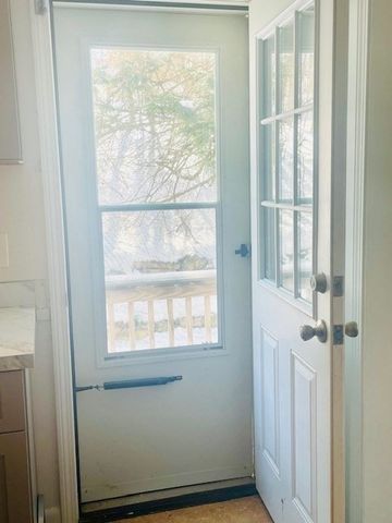 181 School St B, Acton, MA 01720