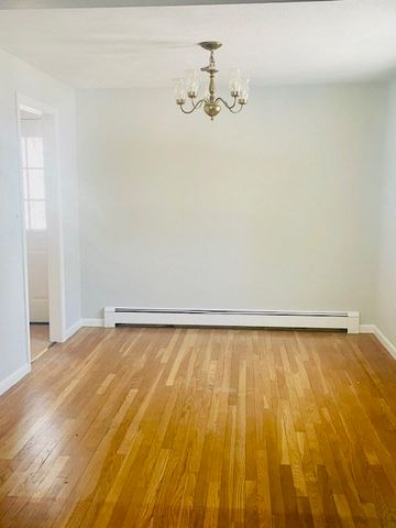 181 School St B, Acton, MA 01720