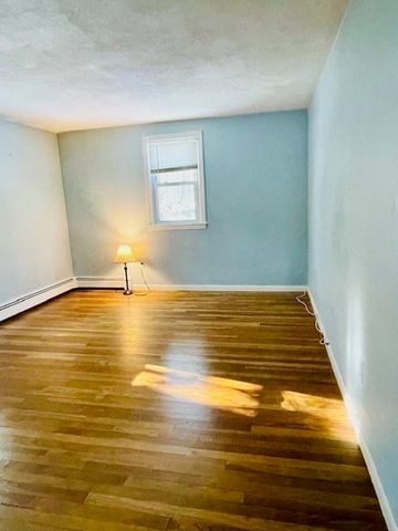 181 School St B, Acton, MA 01720