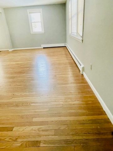 181 School St B, Acton, MA 01720