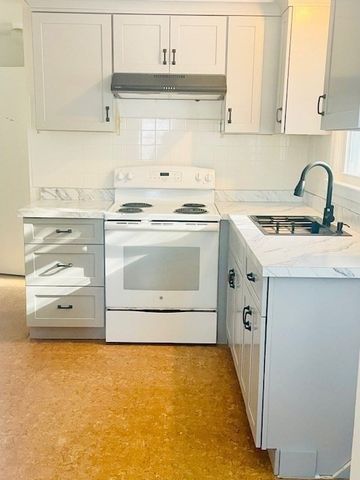 181 School St B, Acton, MA 01720