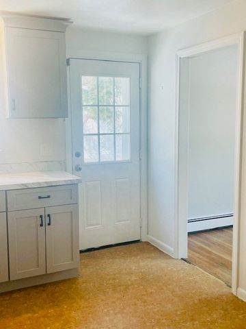 181 School St B, Acton, MA 01720