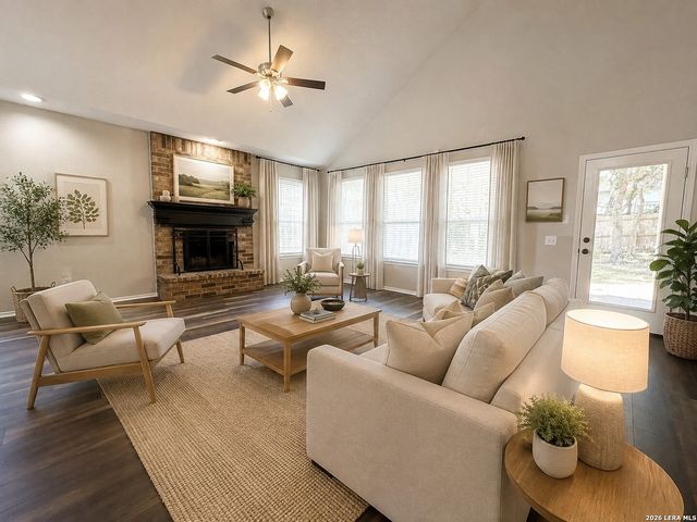756 San Luis, New Braunfels, TX 78132