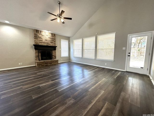 756 San Luis, New Braunfels, TX 78132