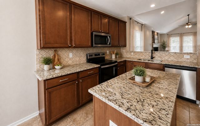 756 San Luis, New Braunfels, TX 78132