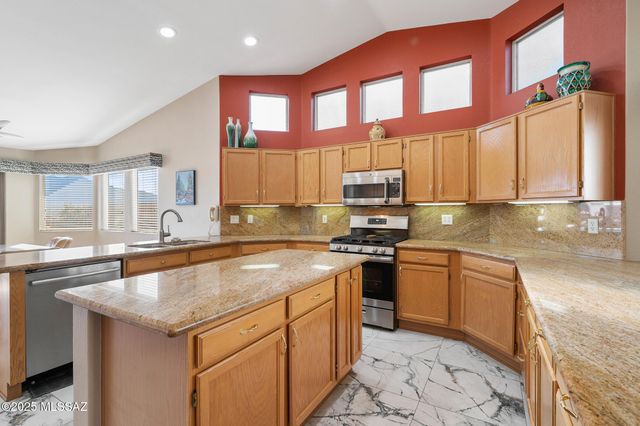 4771 S Prairie Hills Drive, Green Valley, AZ 85622