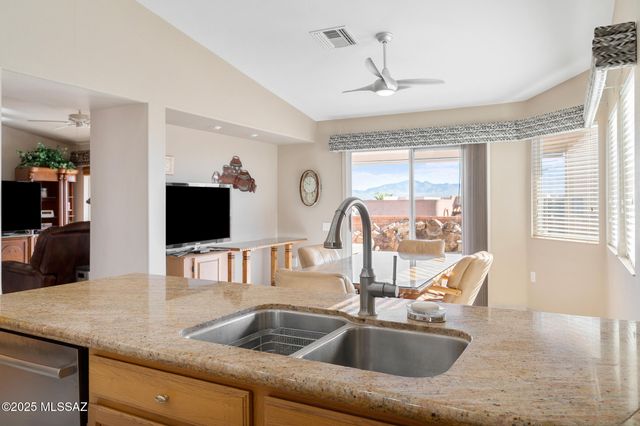 4771 S Prairie Hills Drive, Green Valley, AZ 85622