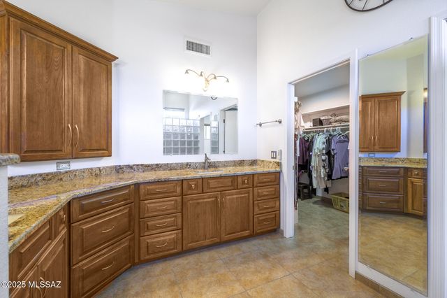 4771 S Prairie Hills Drive, Green Valley, AZ 85622