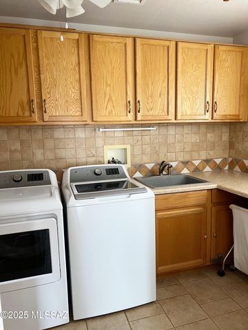 4771 S Prairie Hills Drive, Green Valley, AZ 85622