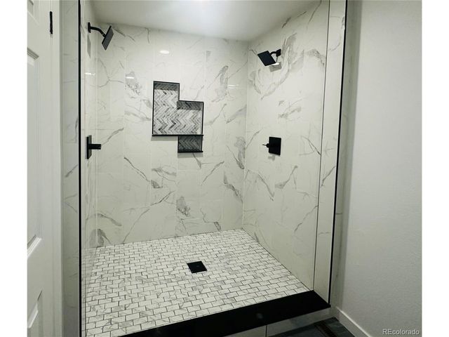 2002 S Worchester Way, Aurora, CO 80014