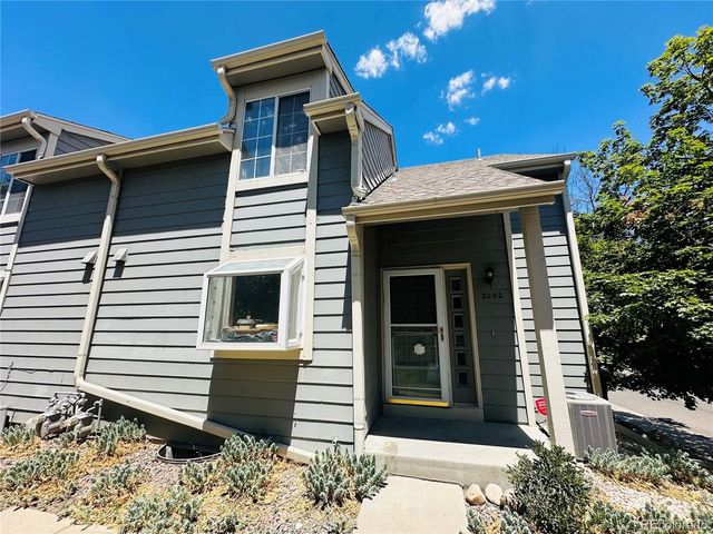 2002 S Worchester Way, Aurora, CO 80014