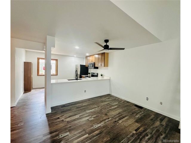 2002 S Worchester Way, Aurora, CO 80014