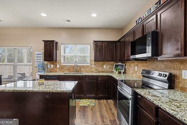 660 Sedona Loop, Hampton, GA 30228