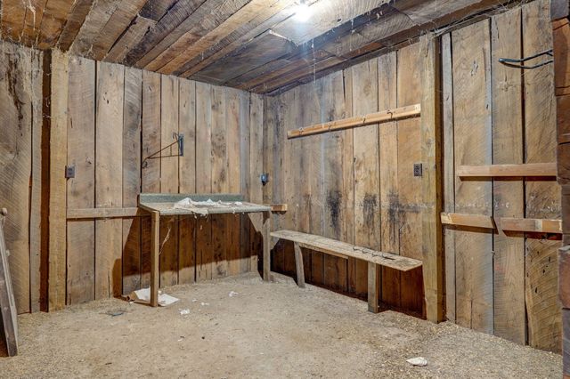 1642 W Inman Road, Nixa, MO 65714