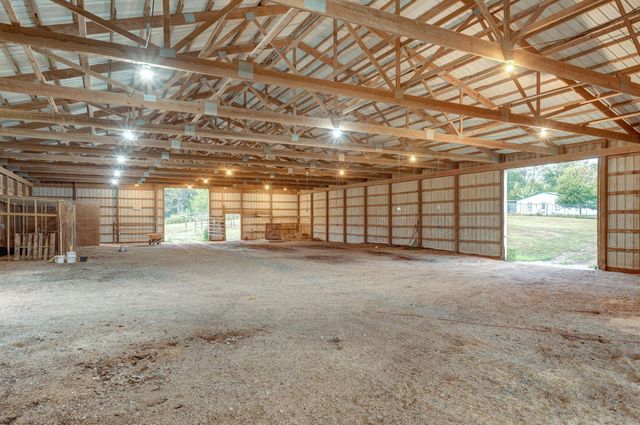 1642 W Inman Road, Nixa, MO 65714