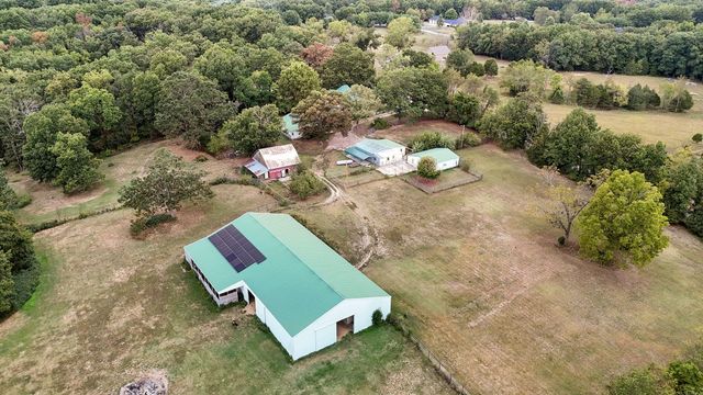 1642 W Inman Road, Nixa, MO 65714