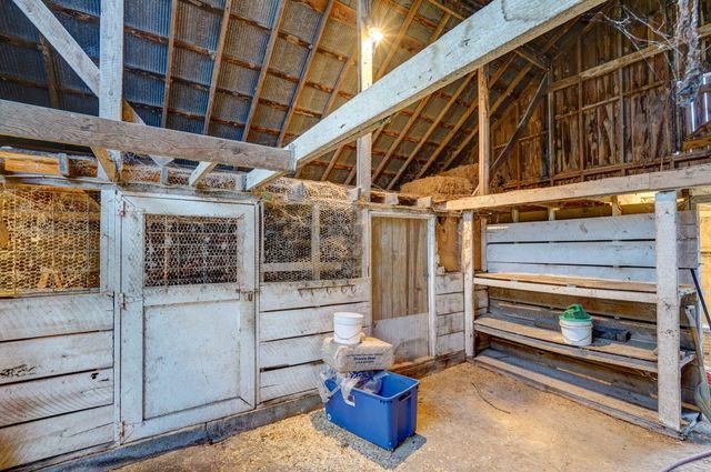 1642 W Inman Road, Nixa, MO 65714