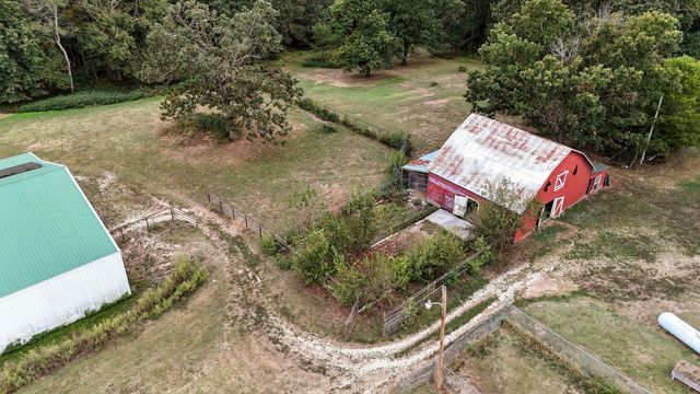 1642 W Inman Road, Nixa, MO 65714