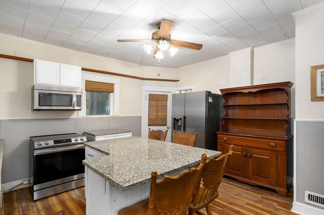 1642 W Inman Road, Nixa, MO 65714