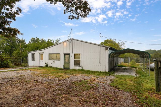 1642 W Inman Road, Nixa, MO 65714