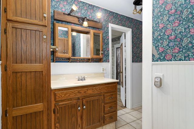 1642 W Inman Road, Nixa, MO 65714