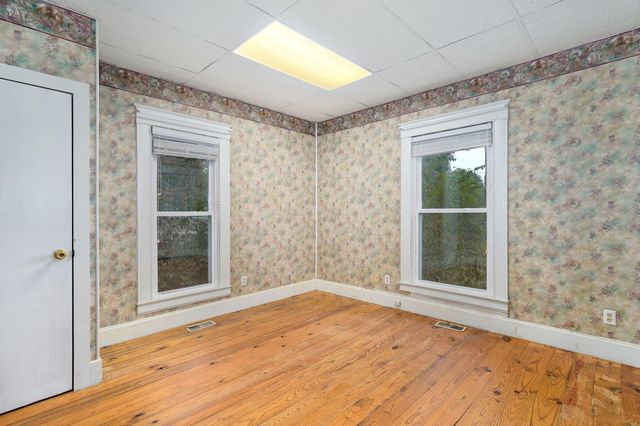 1642 W Inman Road, Nixa, MO 65714