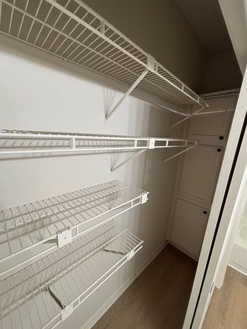 4800 W Lovers Lane 212, Dallas, TX 75209