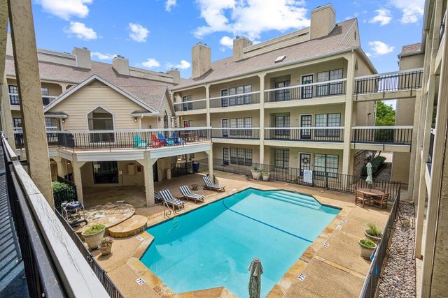 4800 W Lovers Lane 212, Dallas, TX 75209