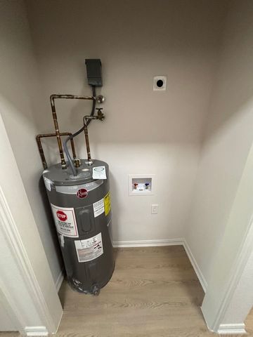 4800 W Lovers Lane 212, Dallas, TX 75209