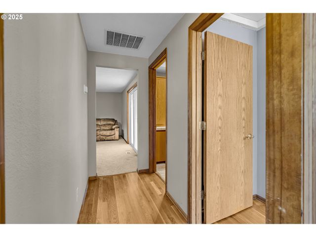 821 BRIDGE St, Vernonia, OR 97064