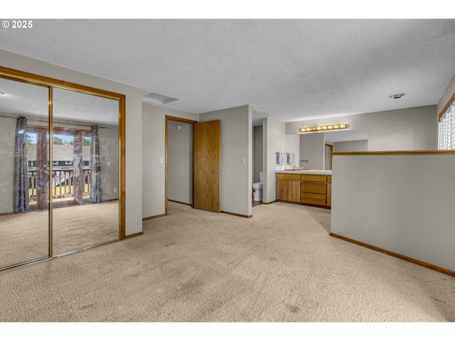 821 BRIDGE St, Vernonia, OR 97064