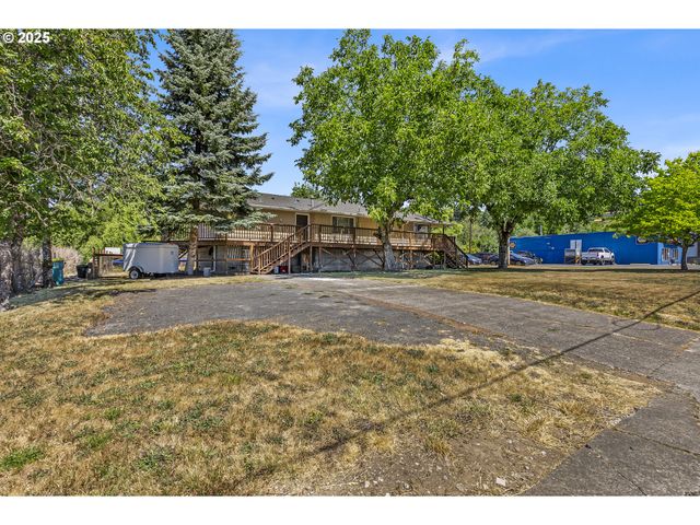 821 BRIDGE St, Vernonia, OR 97064