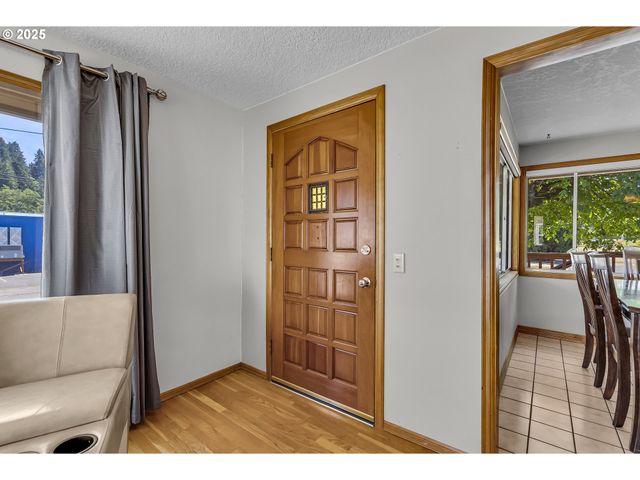 821 BRIDGE St, Vernonia, OR 97064