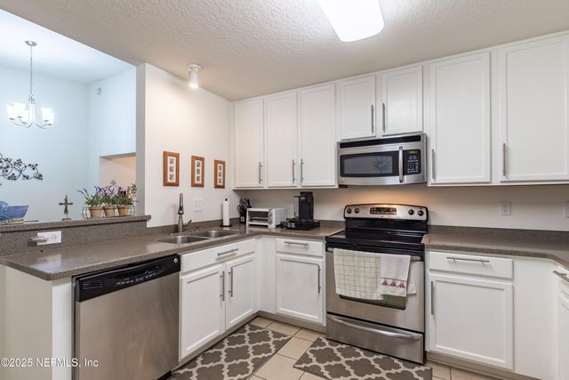 8196 CABIN LAKE Circle, 106, Jacksonville, FL 32256