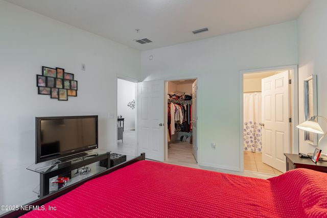 8196 CABIN LAKE Circle, 106, Jacksonville, FL 32256