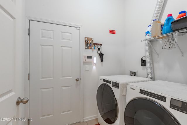 8196 CABIN LAKE Circle, 106, Jacksonville, FL 32256